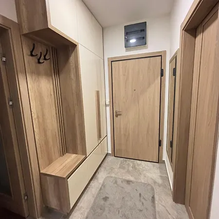Ana Lux Master 14 Podgorica